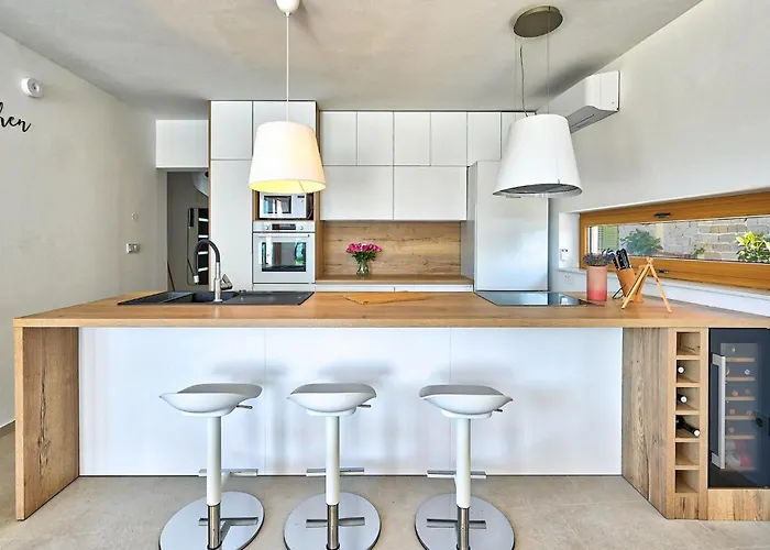 4 Bedroom Stunning In * Torrette