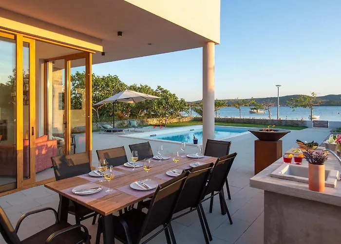 4 Bedroom Stunning In