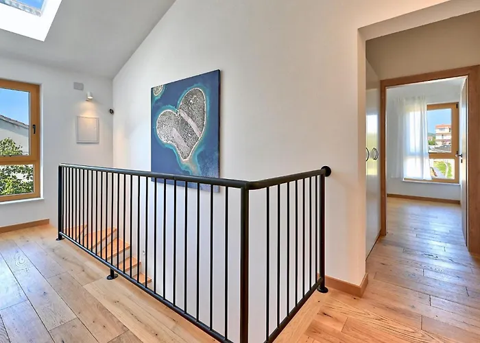 4 Bedroom Stunning In