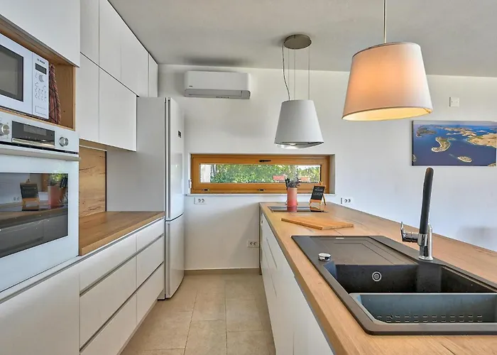 4 Bedroom Stunning In Feriehus Torrette
