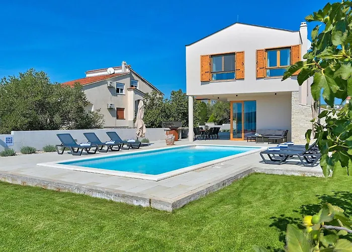 Nyaraló 4 Bedroom Stunning In Turanj